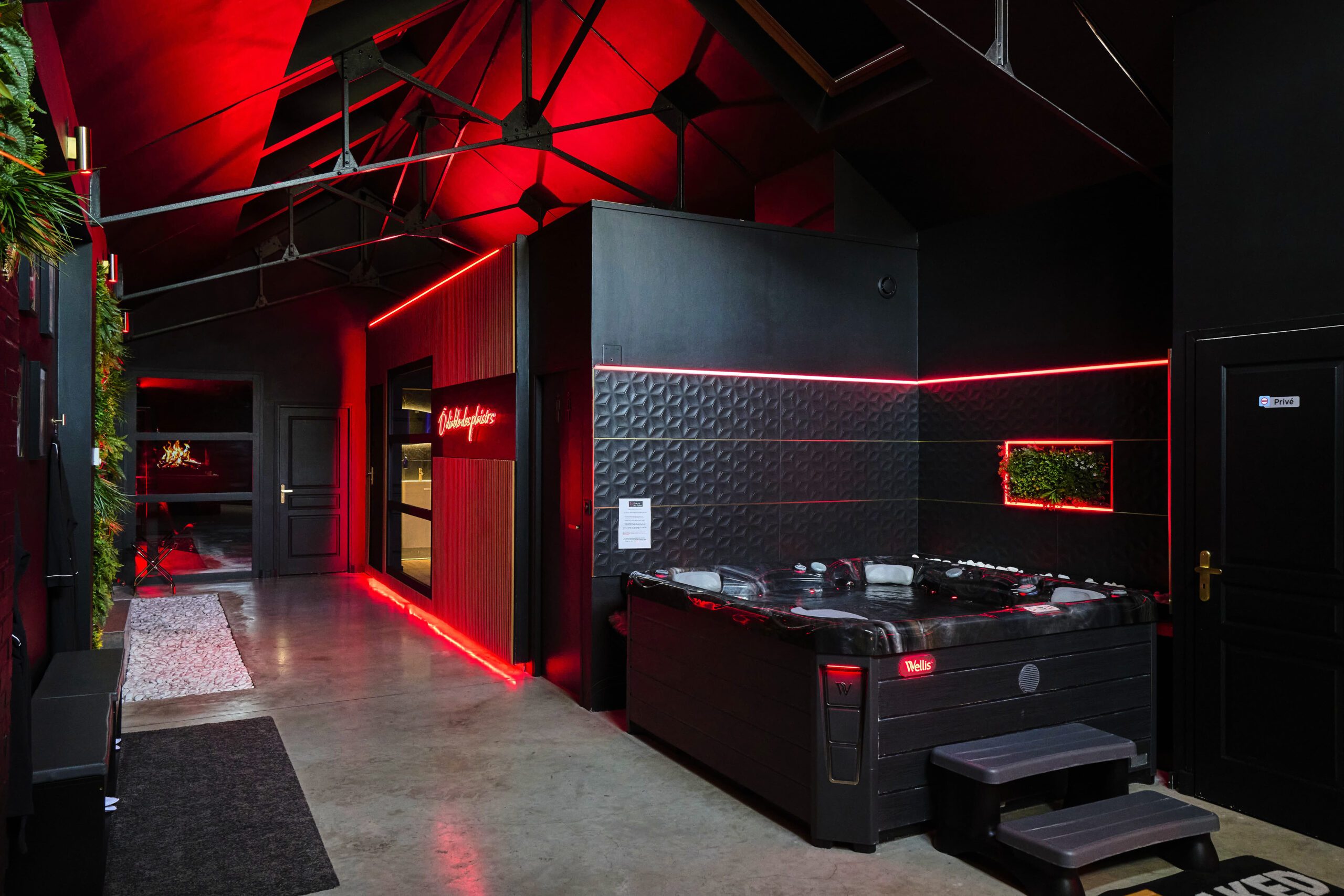 Spa aux lumières rouges
